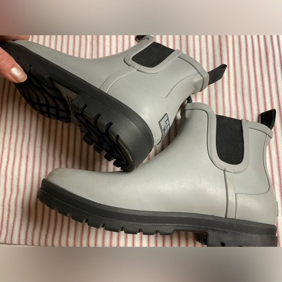 Llbean Chelsea style Welles - Picture 2 of 5